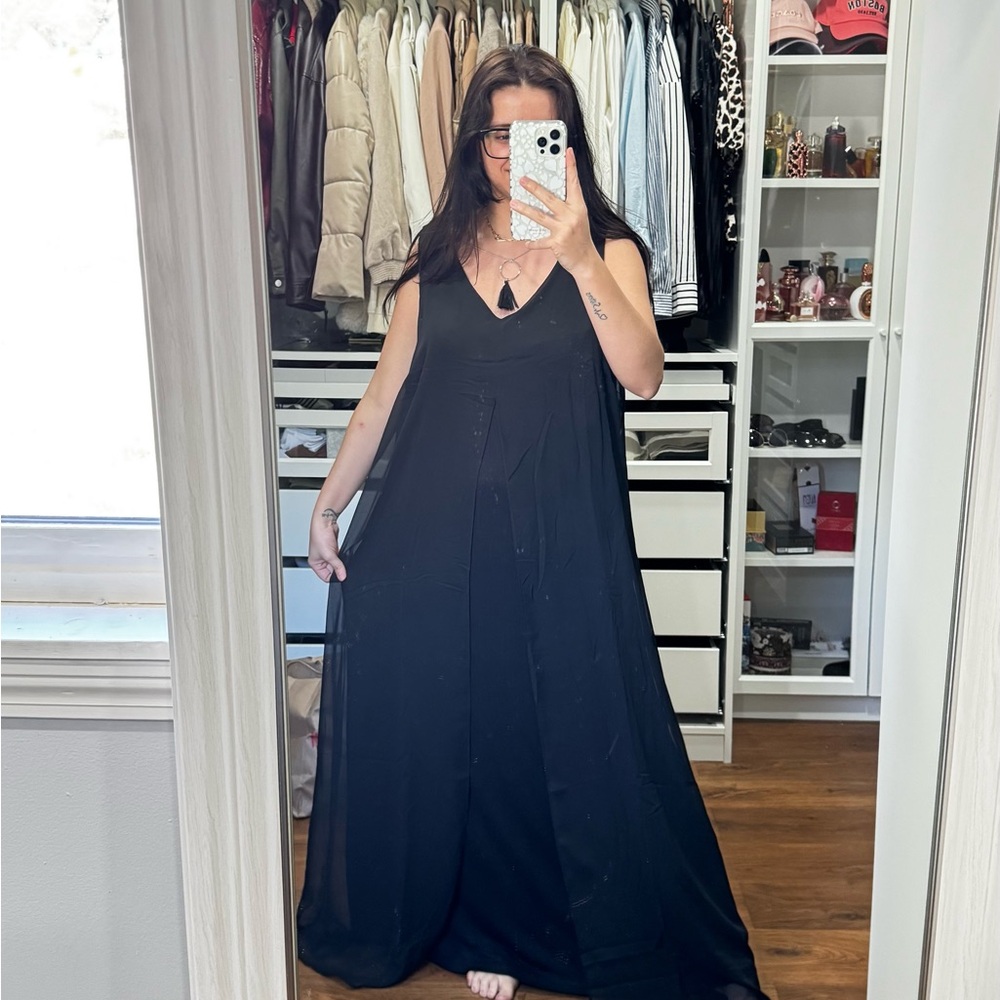 Elegant Black Maxi Dress